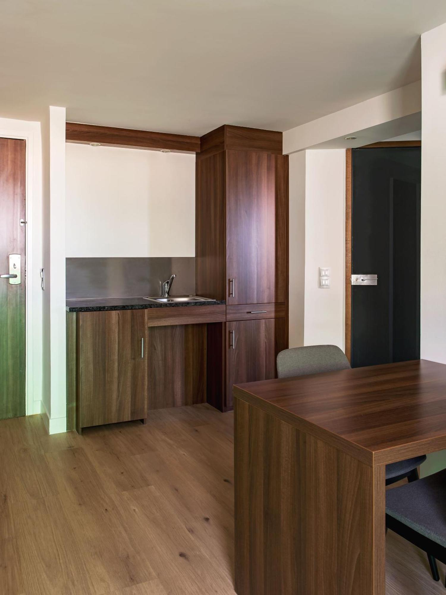Holiday Inn - Marseille Airport By Ihg วิทอลล์ ภายนอก รูปภาพ