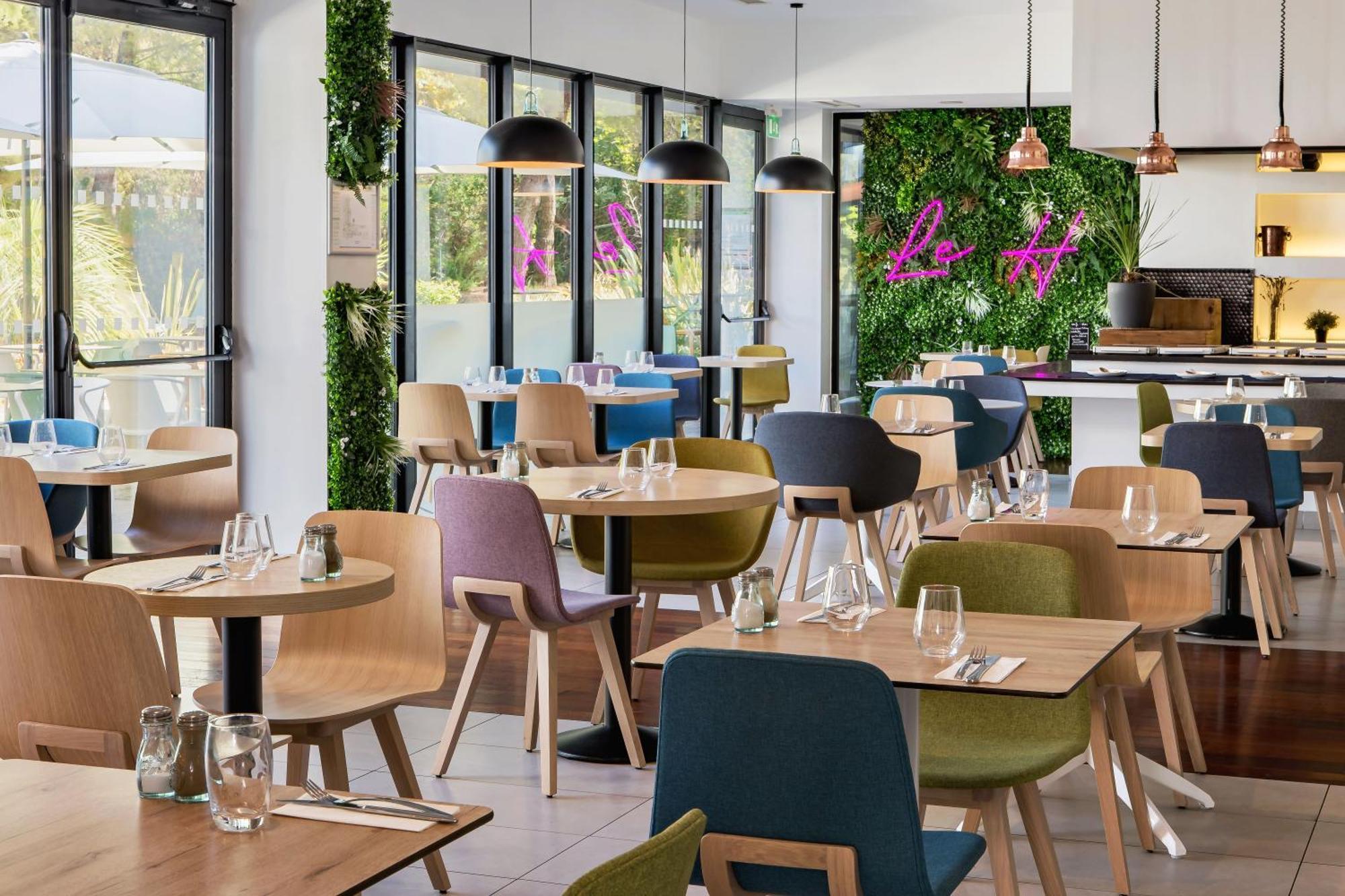 Holiday Inn - Marseille Airport By Ihg วิทอลล์ ภายนอก รูปภาพ
